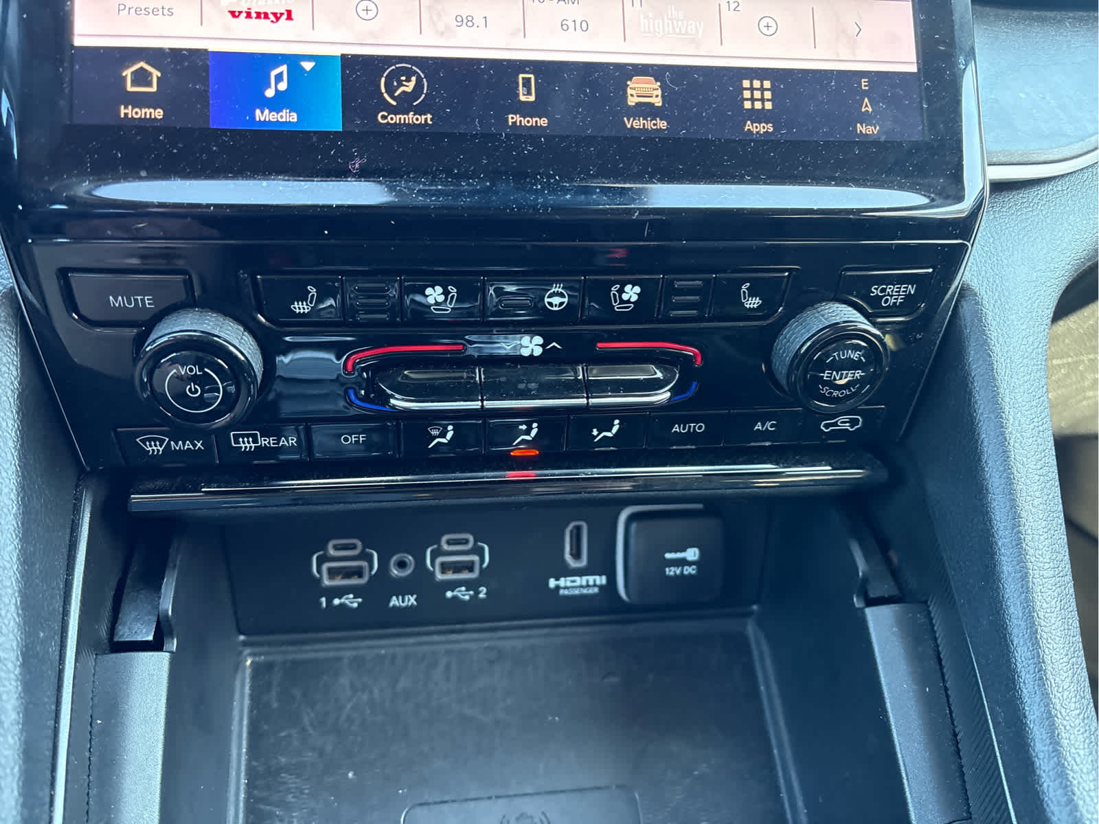 2024 Jeep Grand Cherokee Base