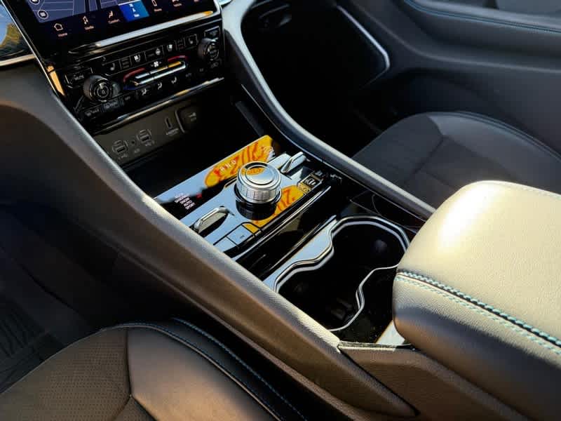 2023 Jeep Grand Cherokee Trailhawk