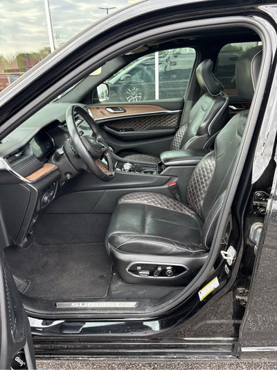 2023 Jeep Grand Cherokee Summit