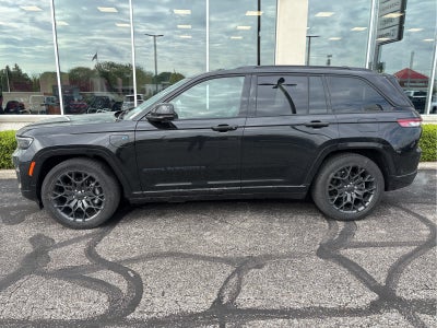 2023 Jeep Grand Cherokee Summit