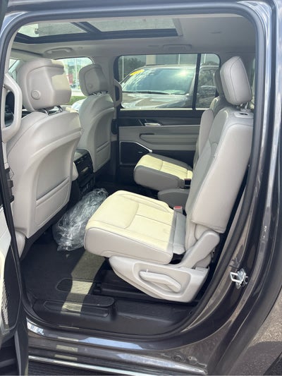 2023 Jeep Wagoneer L Series II