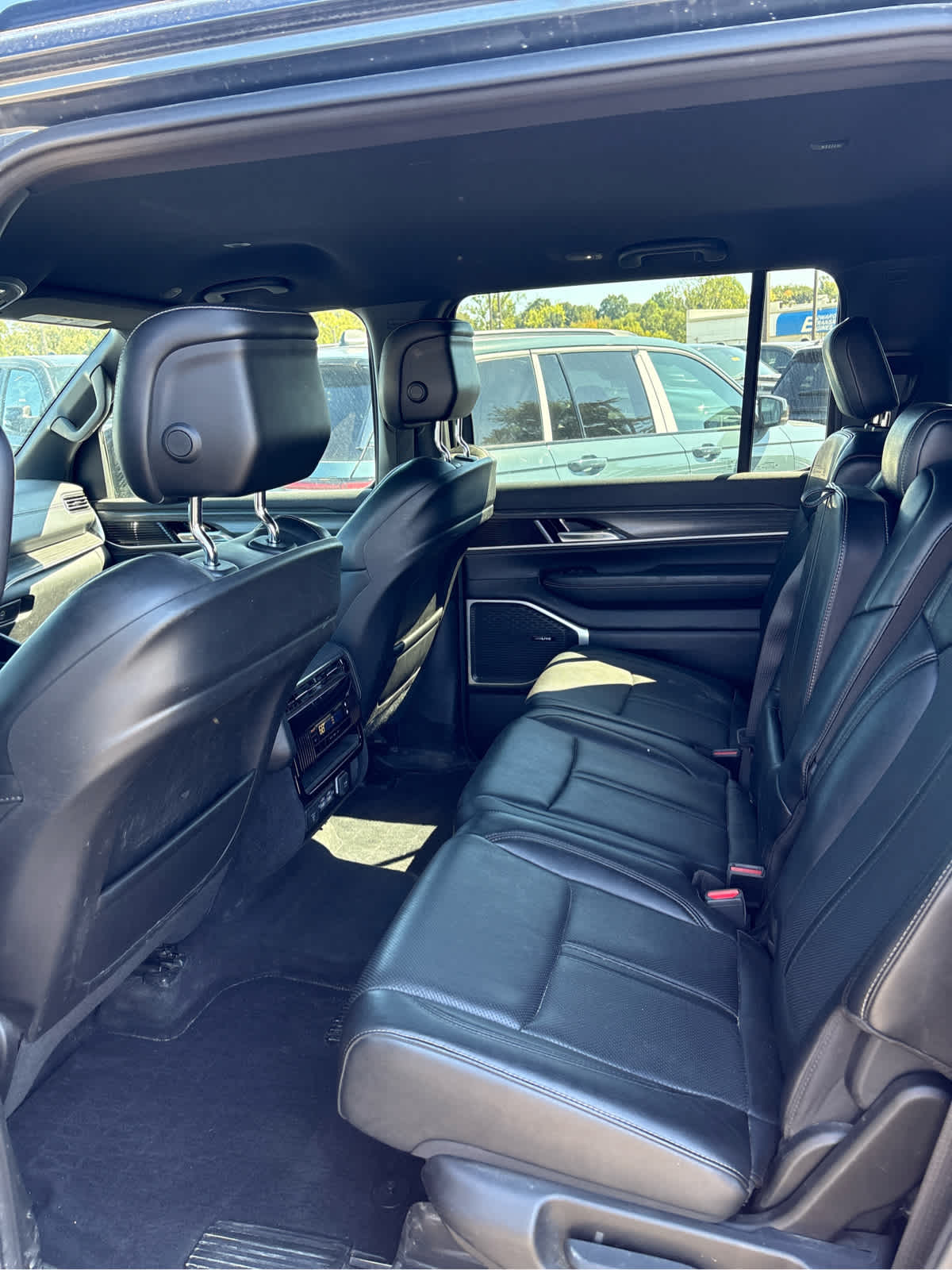 2023 Jeep Wagoneer L Series II 4x4