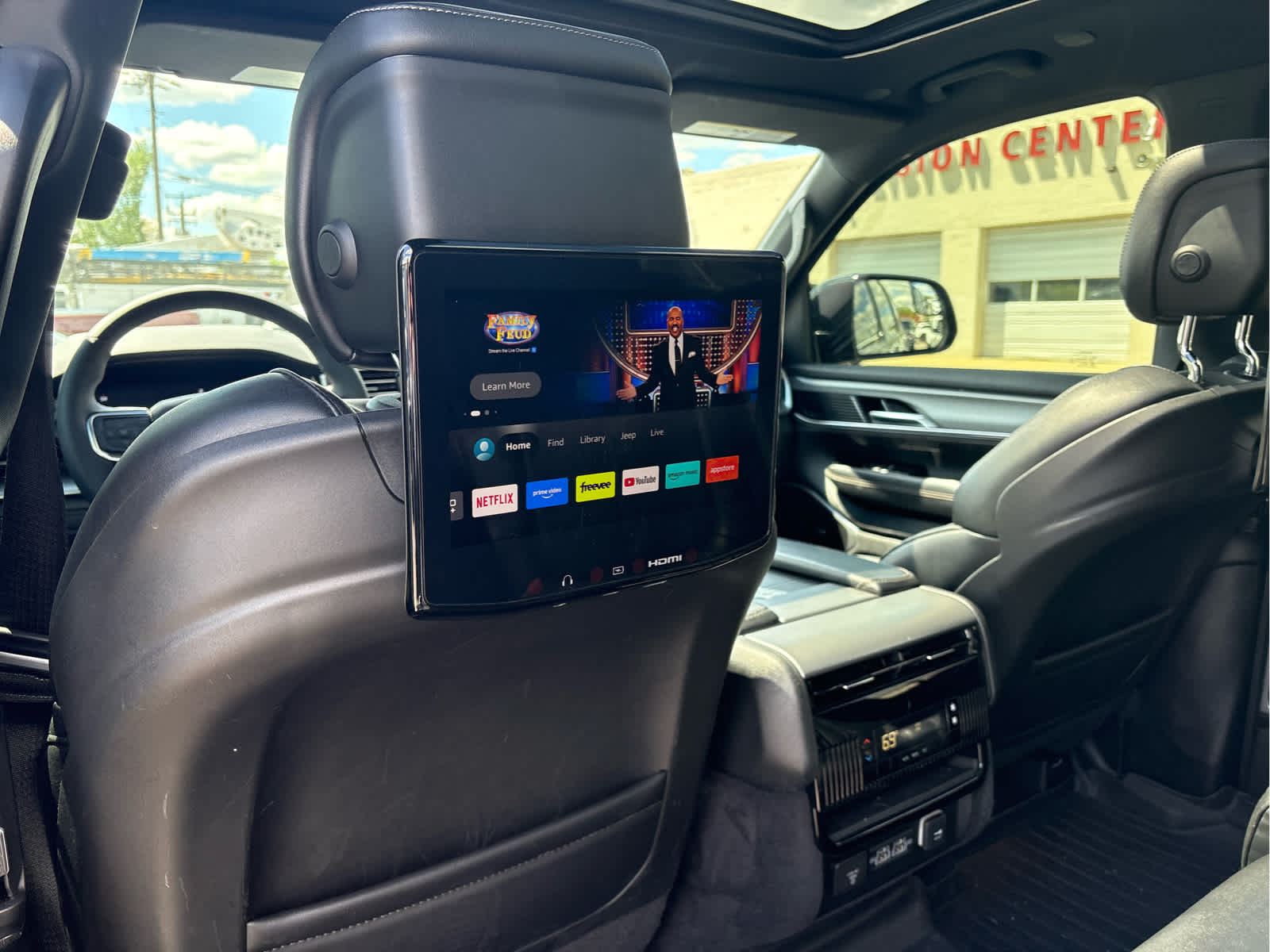 2023 Jeep Wagoneer L Series II Carbide