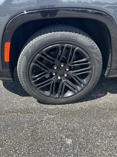 2023 Jeep Wagoneer L Series II Carbide