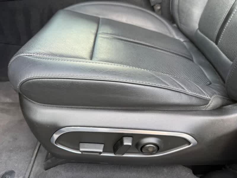 2025 Jeep Wagoneer L Series II Carbide