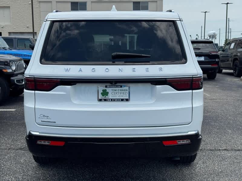 2023 Jeep Wagoneer Base
