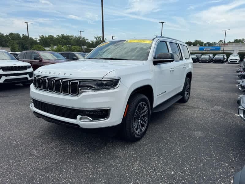 2023 Jeep Wagoneer Base