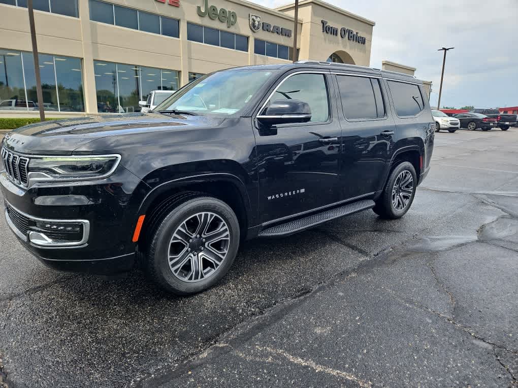2024 Jeep Wagoneer Base