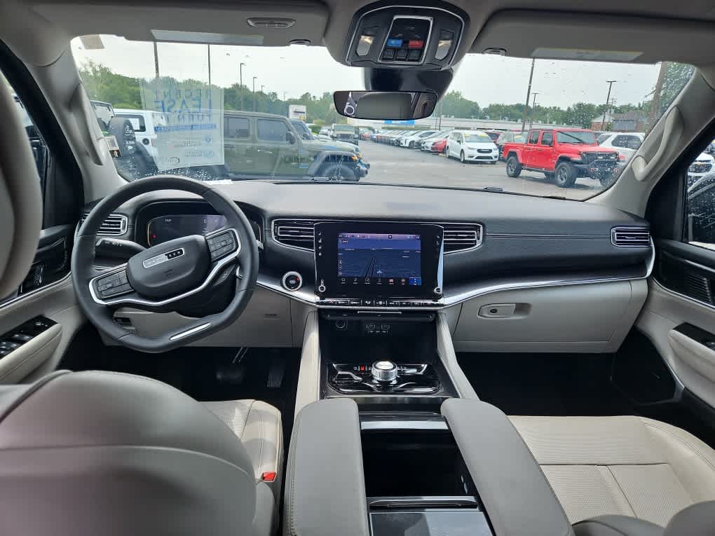 2024 Jeep Wagoneer Base