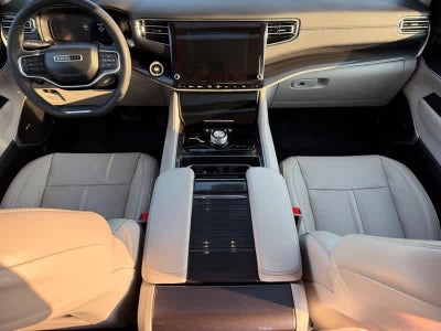 2023 Jeep Wagoneer Base