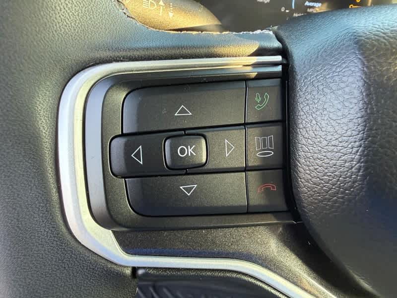 2023 Jeep Wagoneer Base