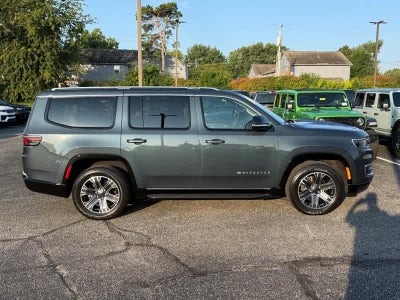 2023 Jeep Wagoneer Base