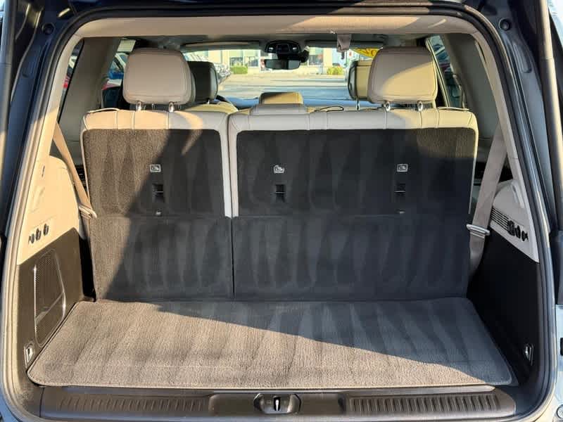 2023 Jeep Wagoneer Base