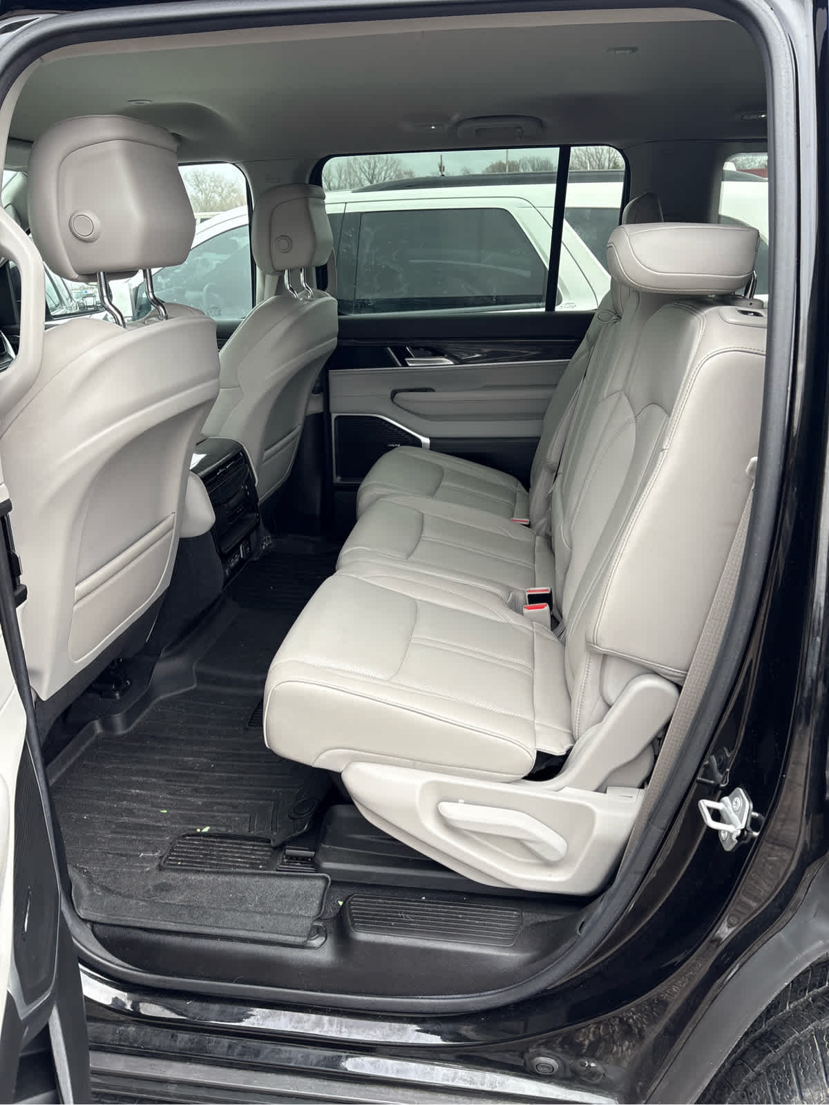 2022 Jeep Wagoneer Series II