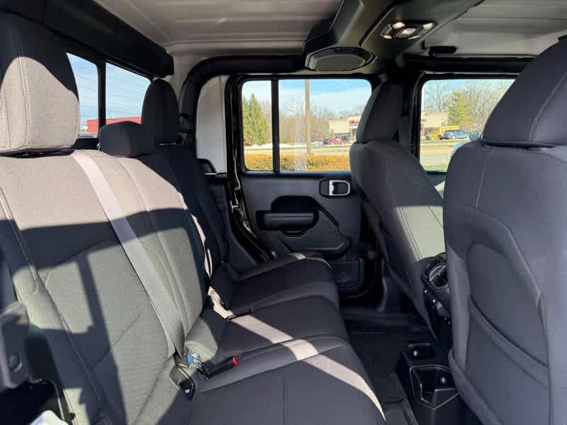 2022 Jeep Gladiator Sport S