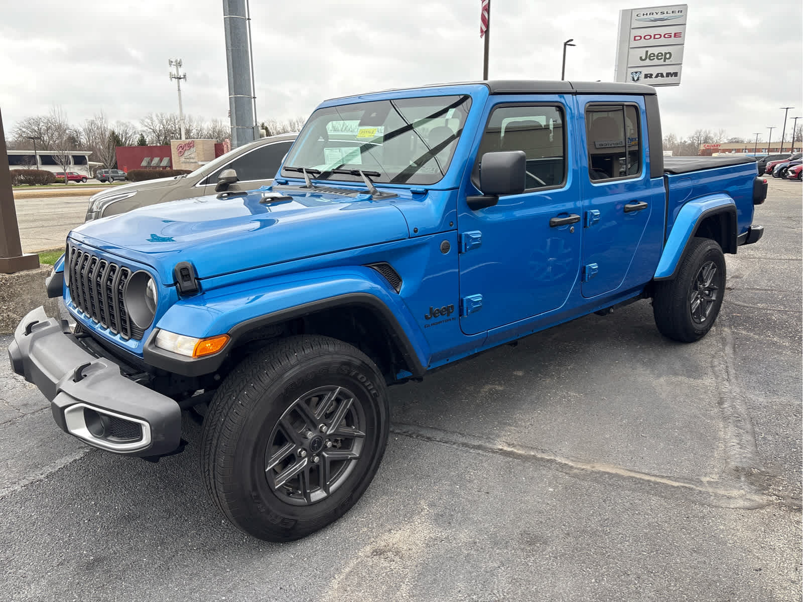 2024 Jeep Gladiator Sport S