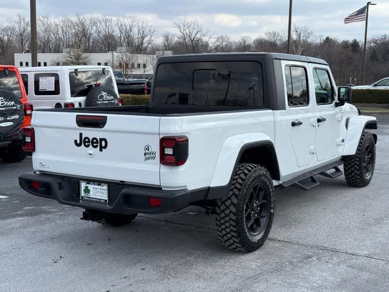 2024 Jeep Gladiator Willys photo 3