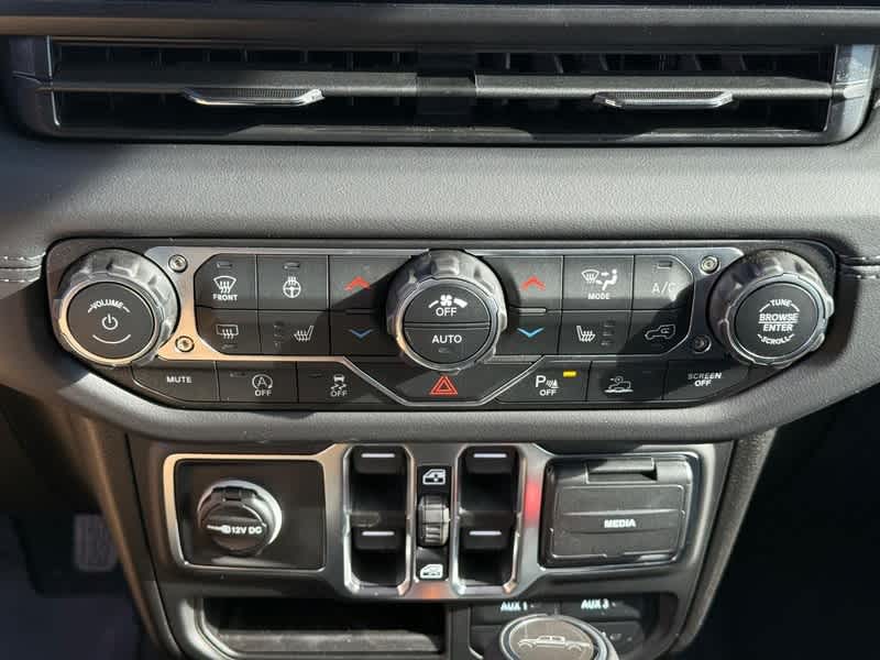 2026 Jeep Gladiator Sahara