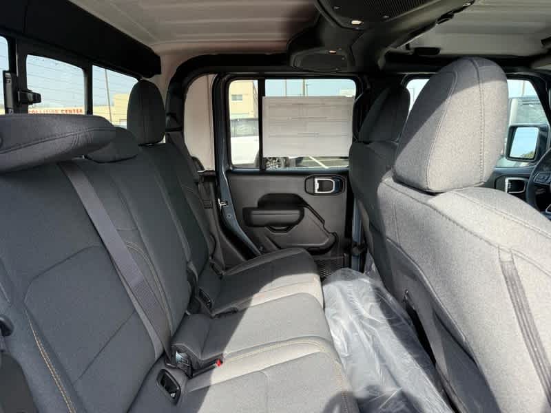 2026 Jeep Gladiator Sport S photo 4