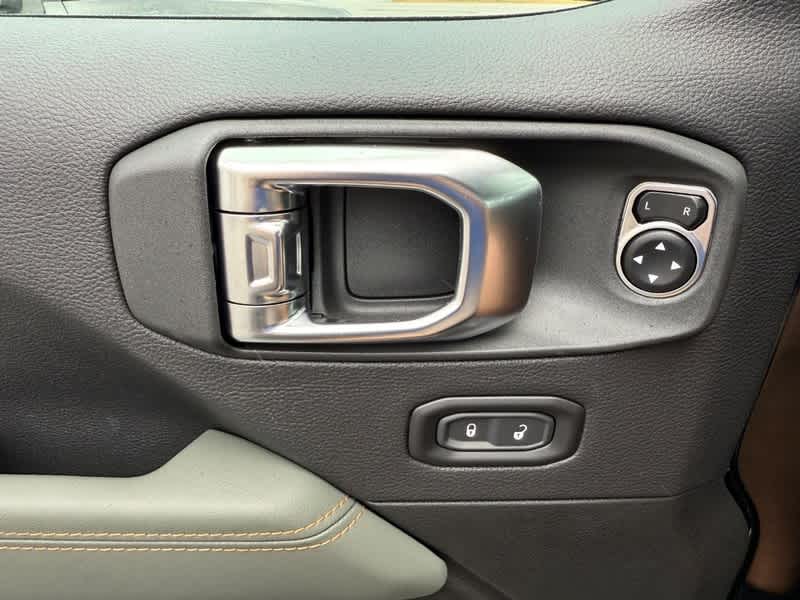 2025 Jeep Gladiator Mojave X