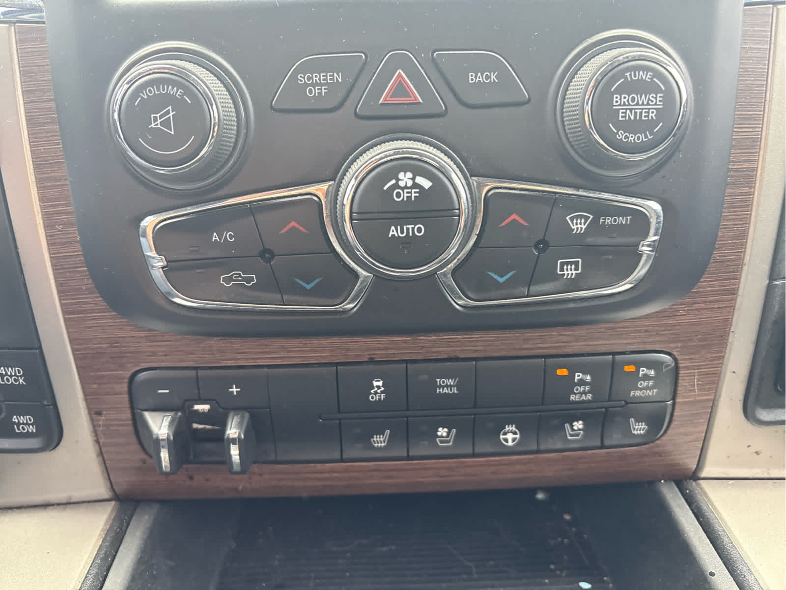 2014 RAM 1500 Laramie