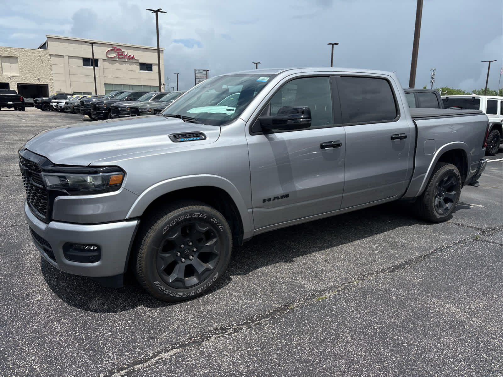 2025 RAM 1500 Big Horn/Lone Star 4x4 Crew Cab 5'7's photo