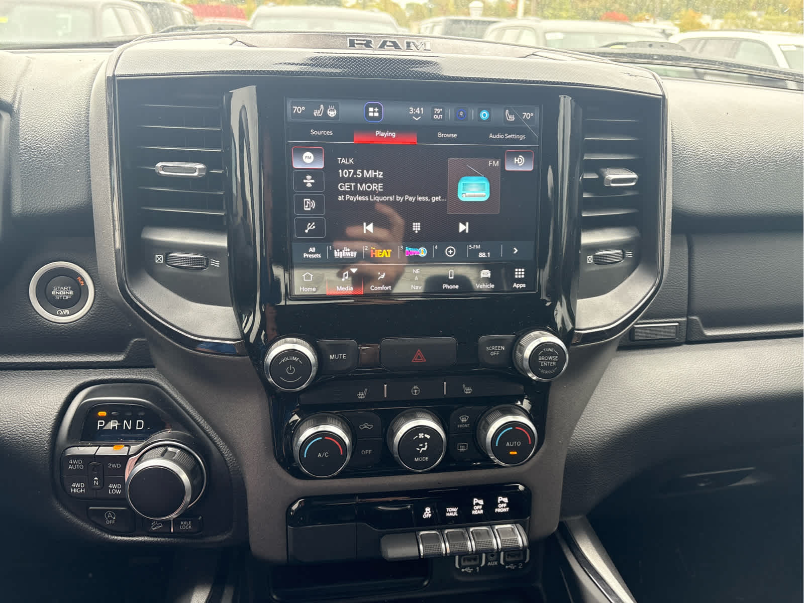 2022 RAM 1500 Big Horn Crew Cab 4x4 5'7' Box