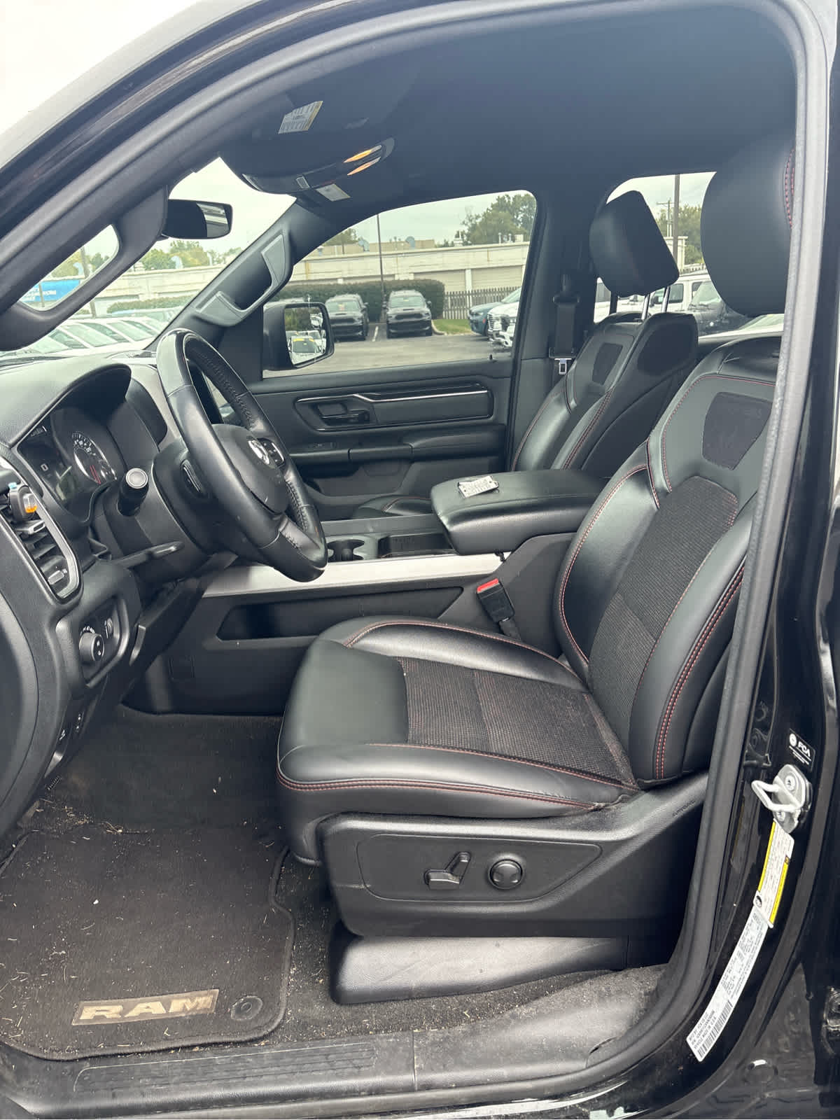 2022 RAM 1500 Big Horn Crew Cab 4x4 5'7' Box