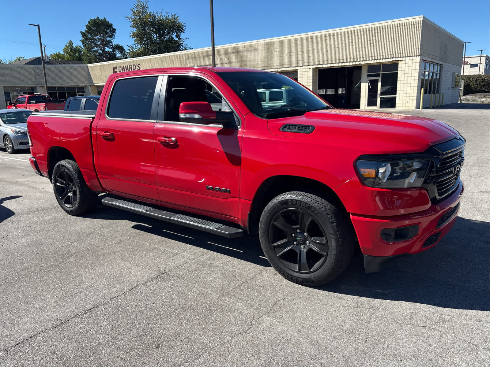 2020 RAM 1500 Big Horn Crew Cab 4x4 5'7' Box