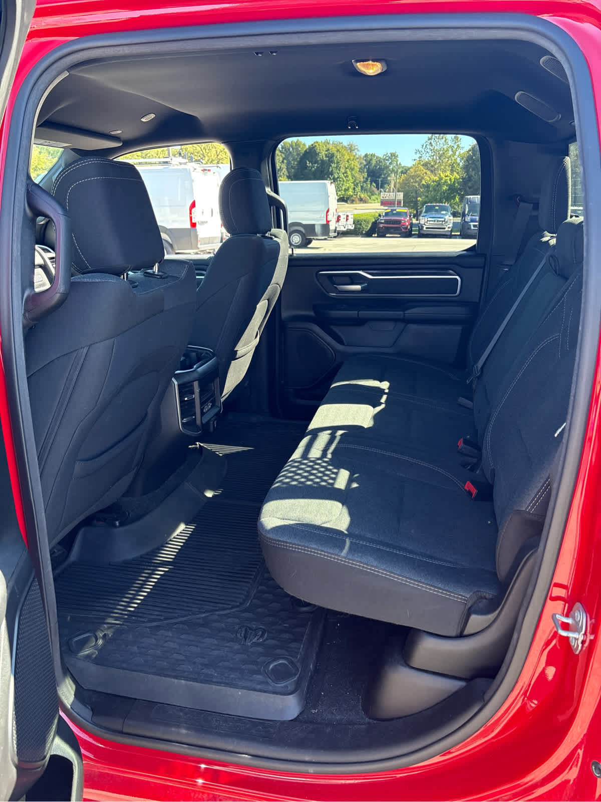 2020 RAM 1500 Big Horn Crew Cab 4x4 5'7' Box