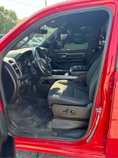 2020 RAM 1500 Big Horn Crew Cab 4x4 5'7' Box