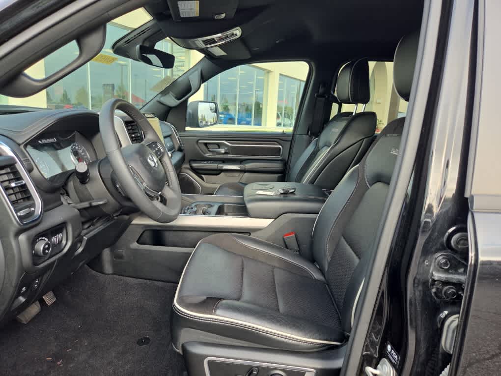 2025 RAM 1500 Laramie Crew Cab 4x4 5'7' Box