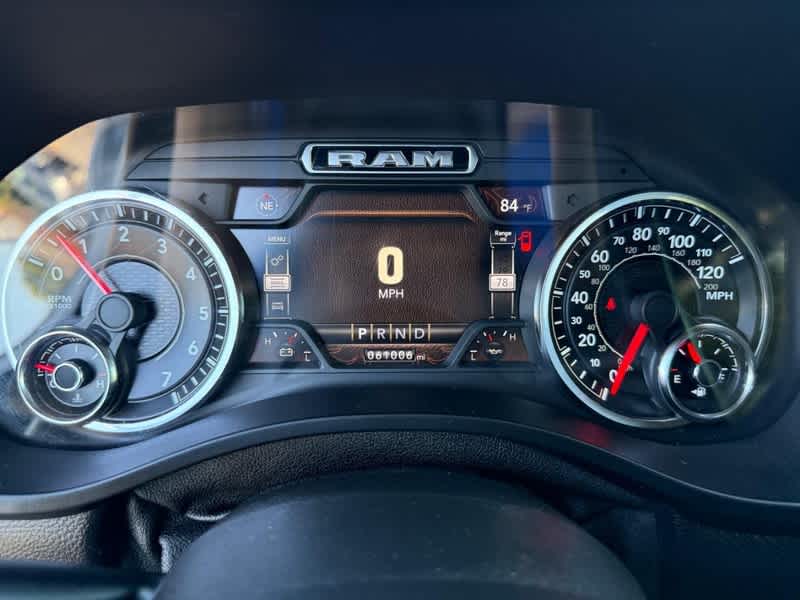2021 RAM 1500 Laramie Crew Cab 4x4 5'7' Box