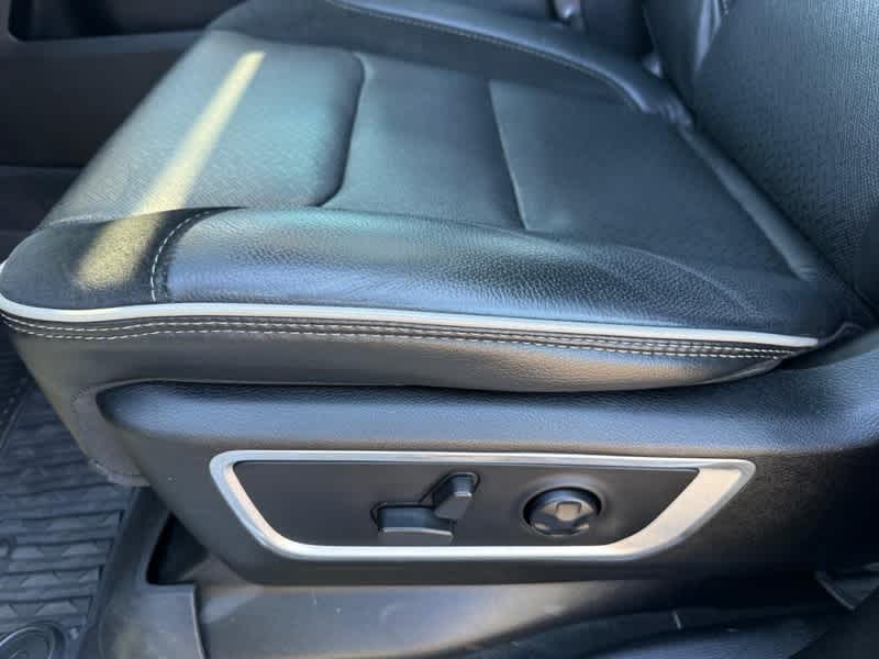 2021 RAM 1500 Laramie Crew Cab 4x4 5'7' Box