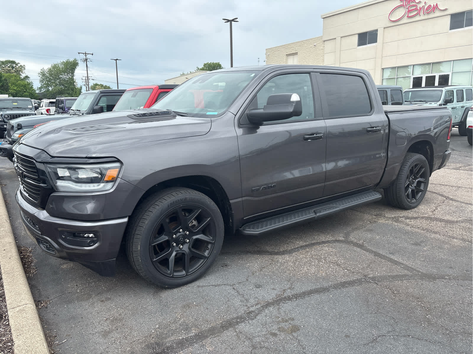2023 RAM 1500 Laramie 4x4 Crew Cab 5'7's photo