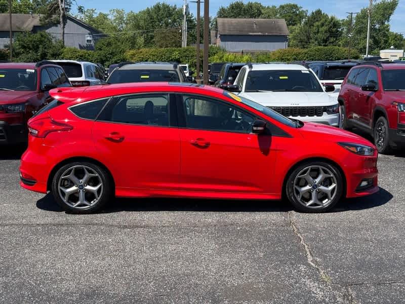 Used 2015 Ford Focus ST with VIN 1FADP3L95FL323028 for sale in Greenwood, IN