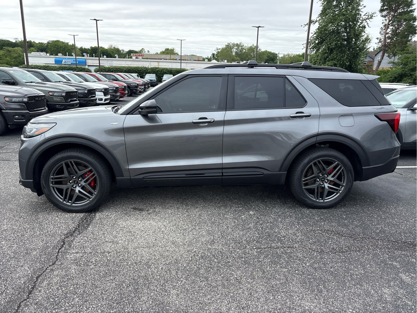 2026 Ford Explorer ST-Line
