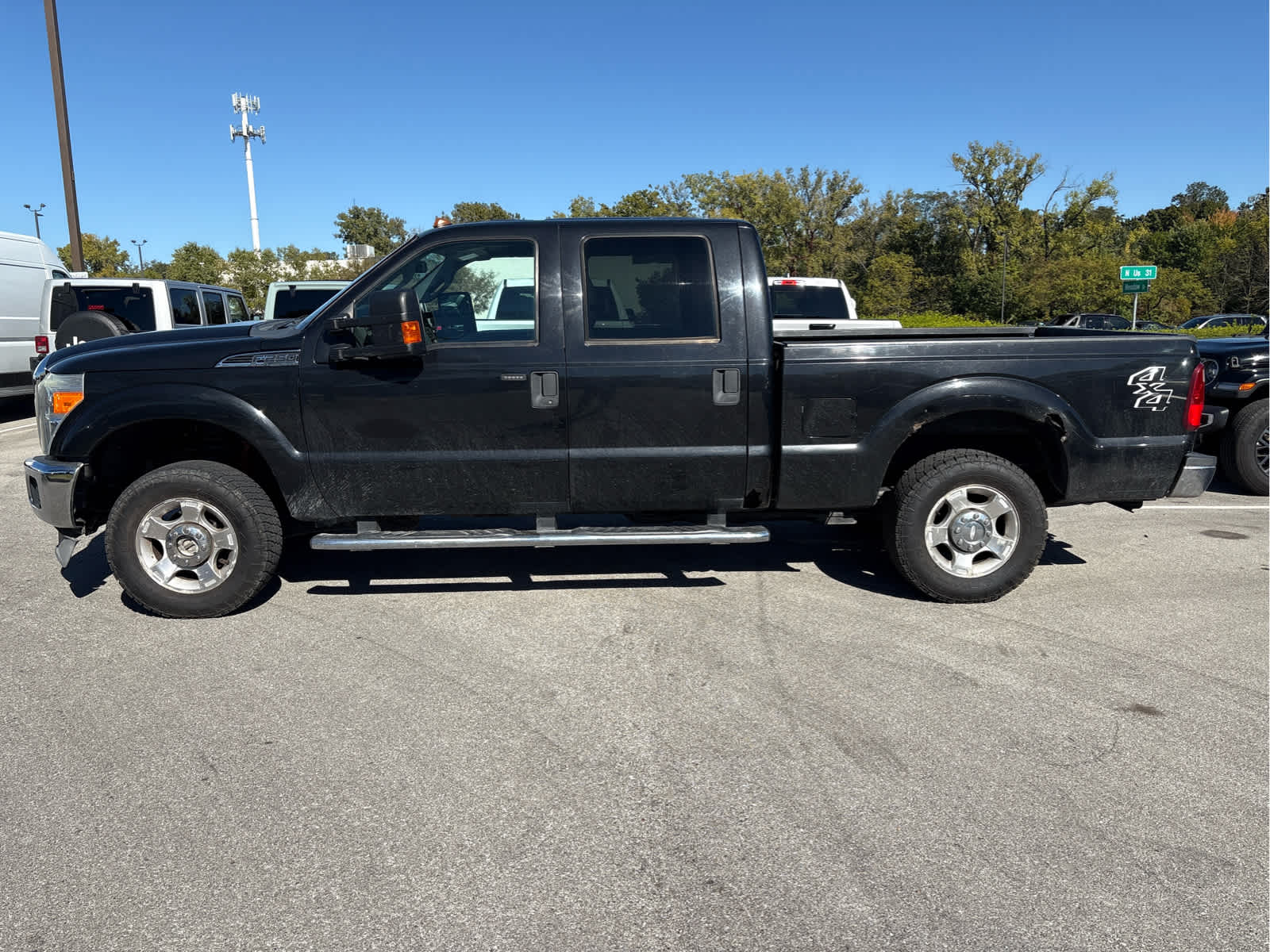 Used 2011 Ford F-250 Super Duty XLT with VIN 1FT7W2B63BEA52741 for sale in Greenwood, IN