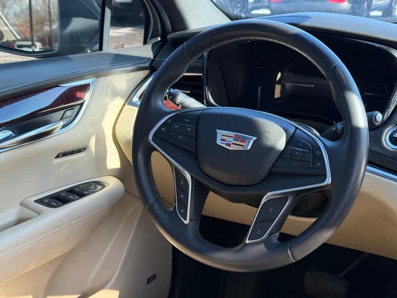 2017 Cadillac XT5 Luxury FWD