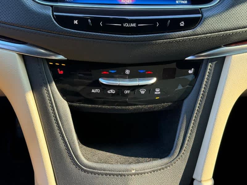 2017 Cadillac XT5 Luxury FWD