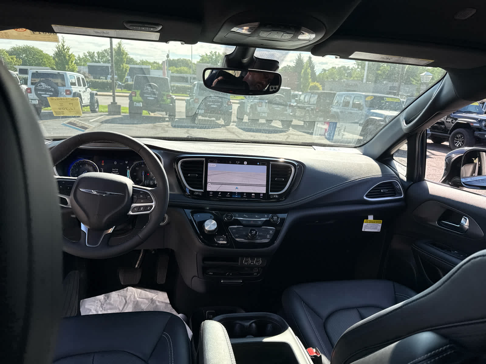 2025 Chrysler Pacifica Select