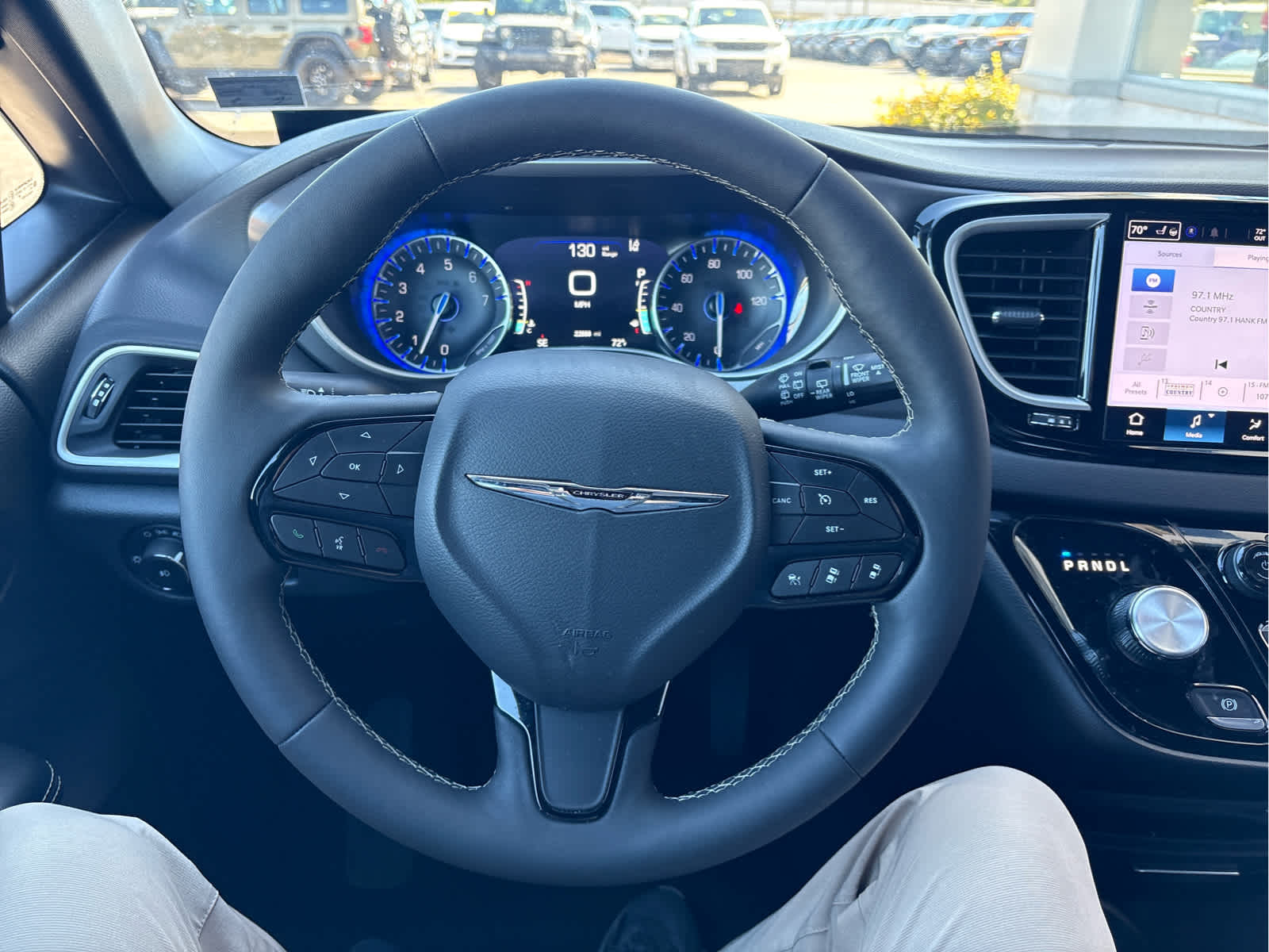 2026 Chrysler Pacifica Select