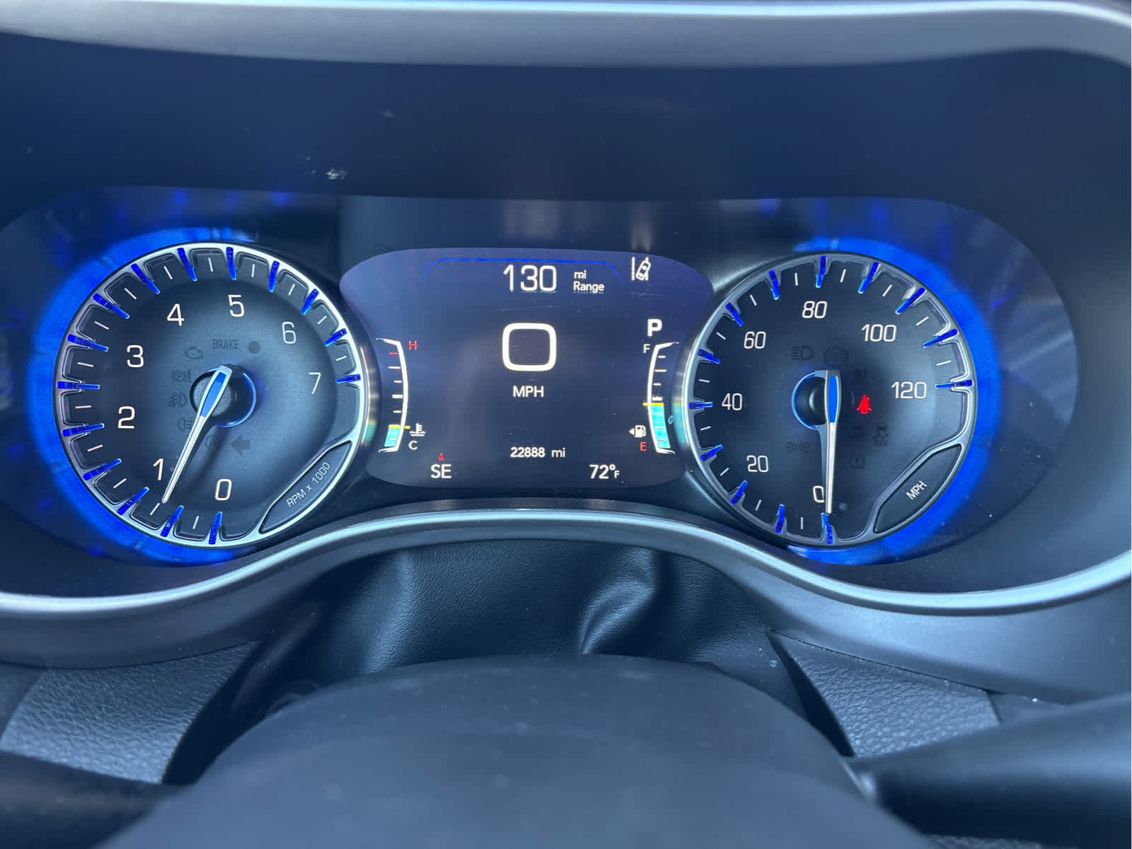 2026 Chrysler Pacifica Select