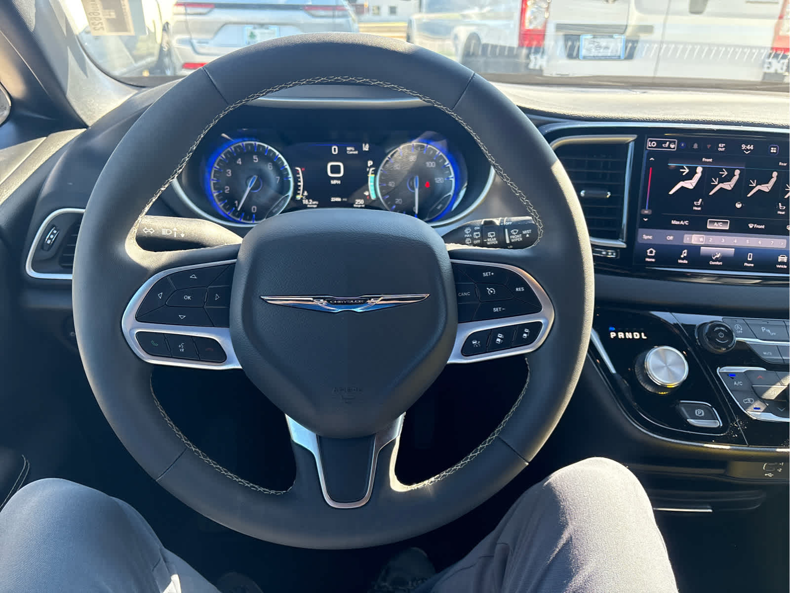 2026 Chrysler Pacifica Select