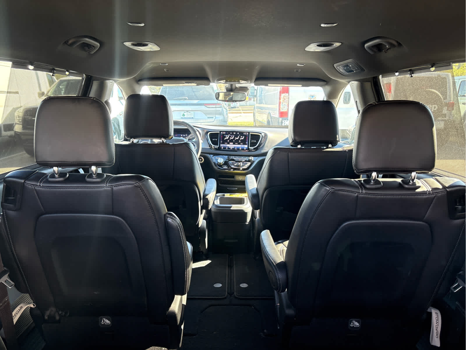 2026 Chrysler Pacifica Select