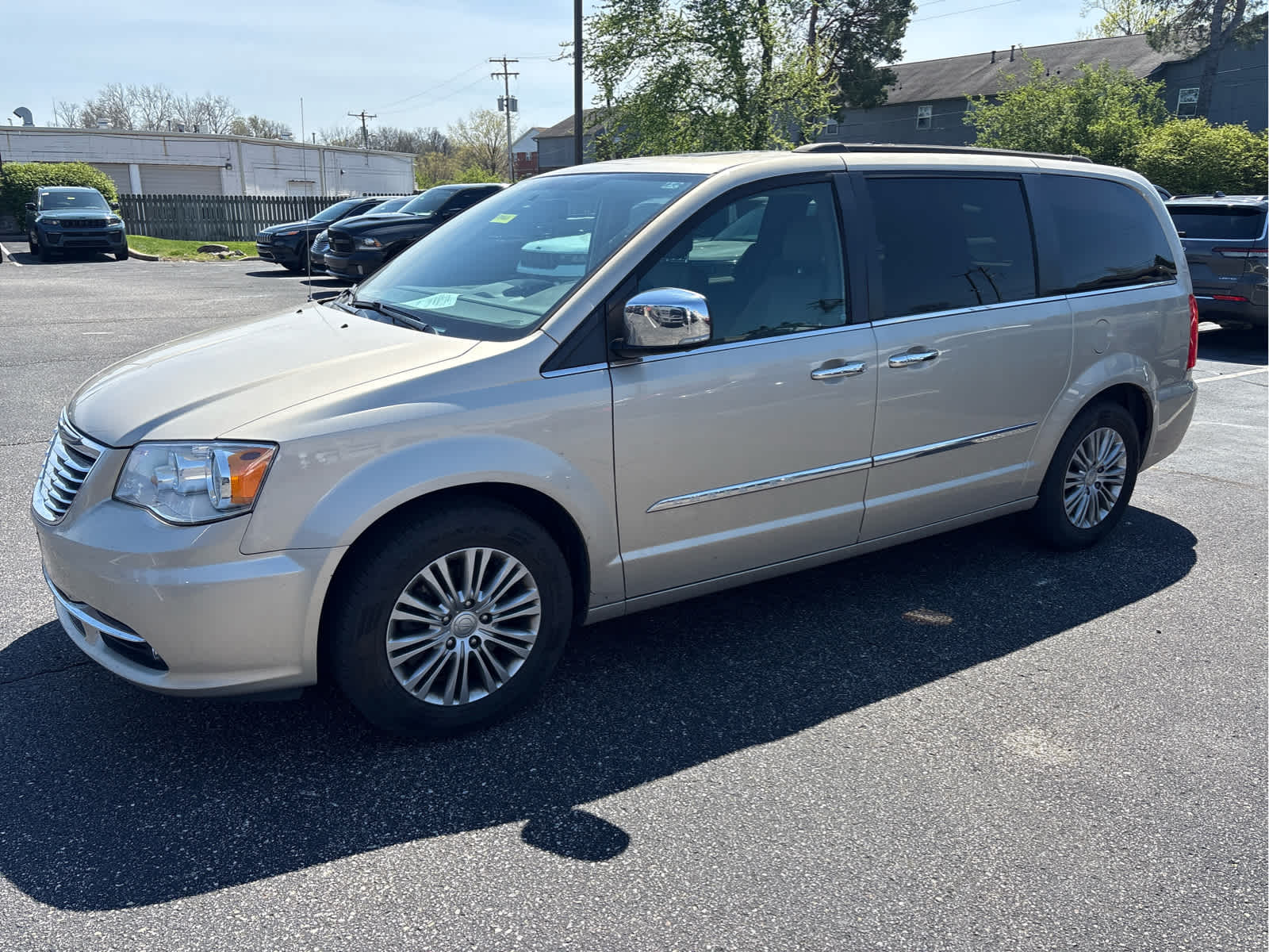 2016 Chrysler Town & Country Anniversary Edition