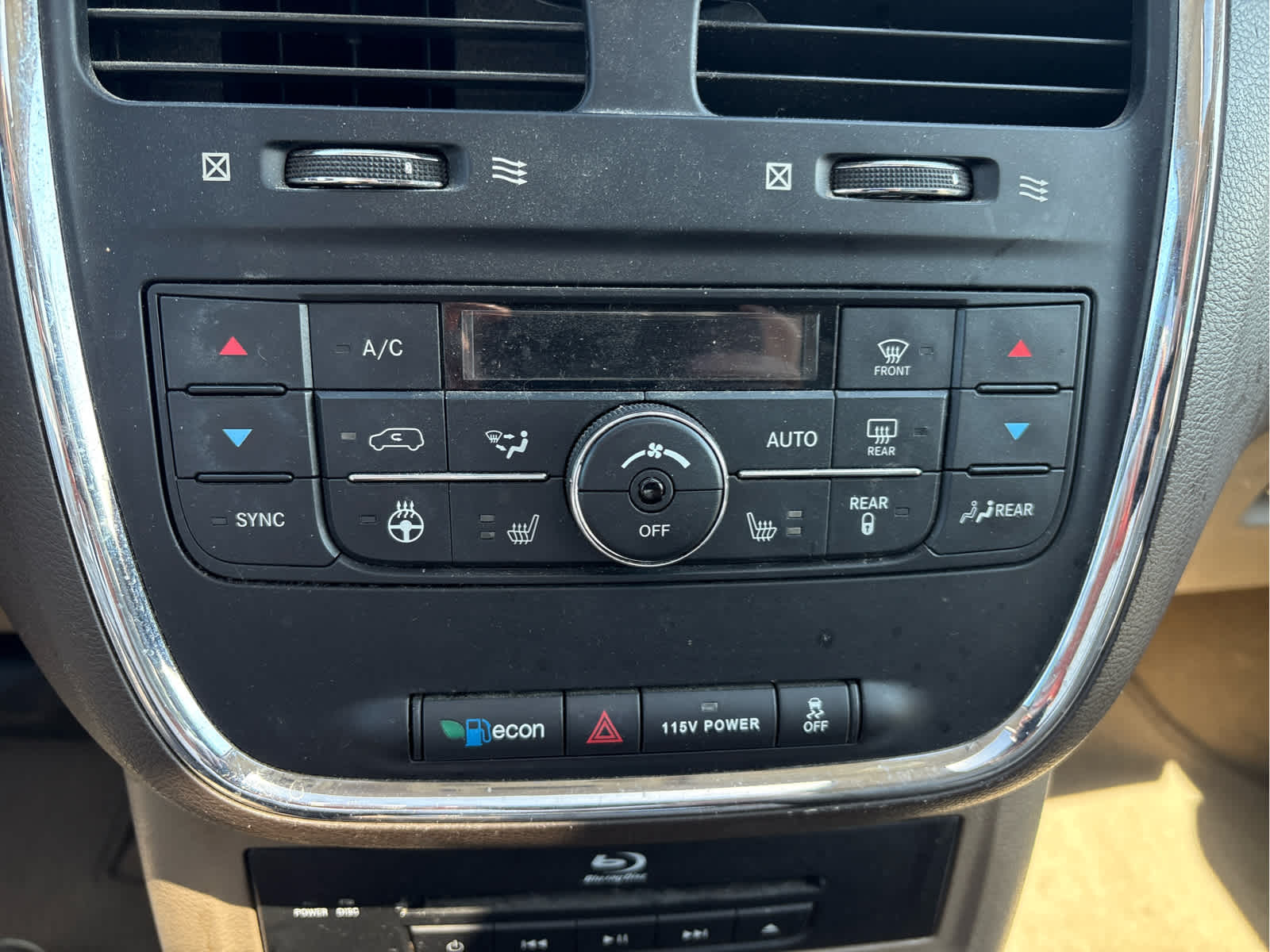 2016 Chrysler Town & Country Touring-L Anniversary Edition