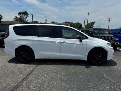2024 Chrysler Pacifica Limited