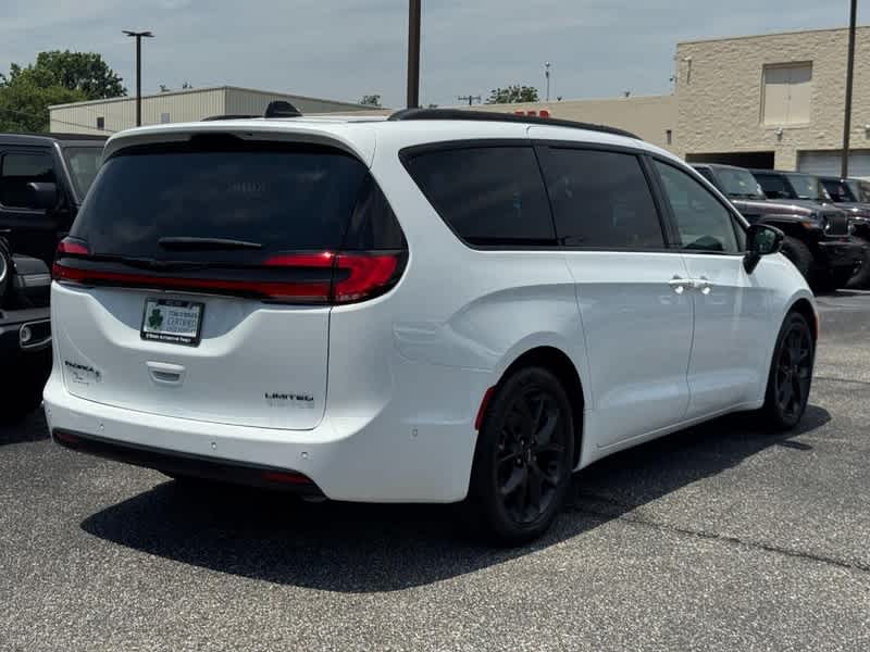 2024 Chrysler Pacifica Limited