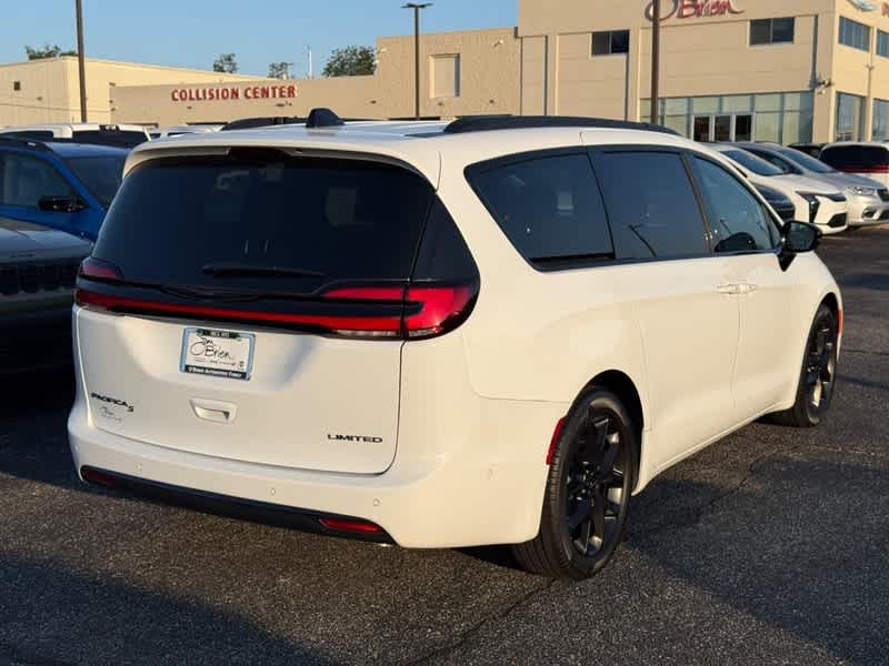 2025 Chrysler Pacifica Limited